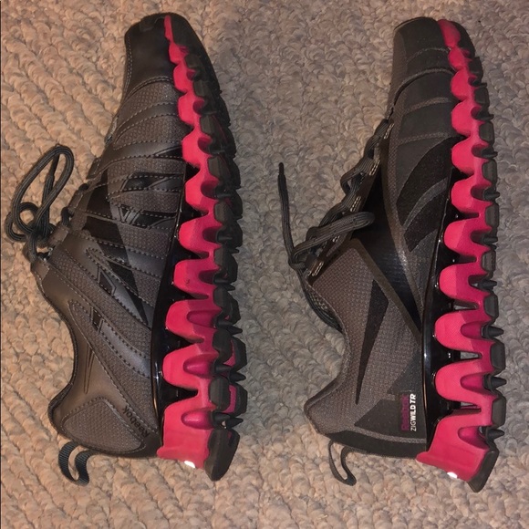 NWOT Reebok Tennis Shoes - Picture 3 of 7